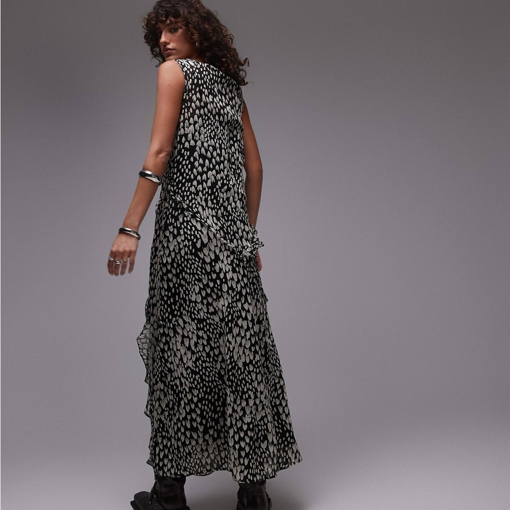 Topshop Monochrome Maxi Dress - Picture 3 of 13